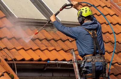 Démoussage et hydrofuge de toiture à Glisy